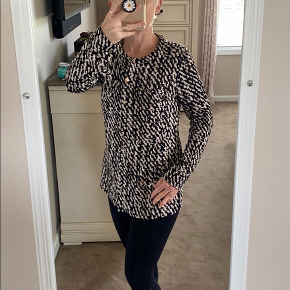 Dana Buchman long sleeved button down blouse - Picture 2 of 11